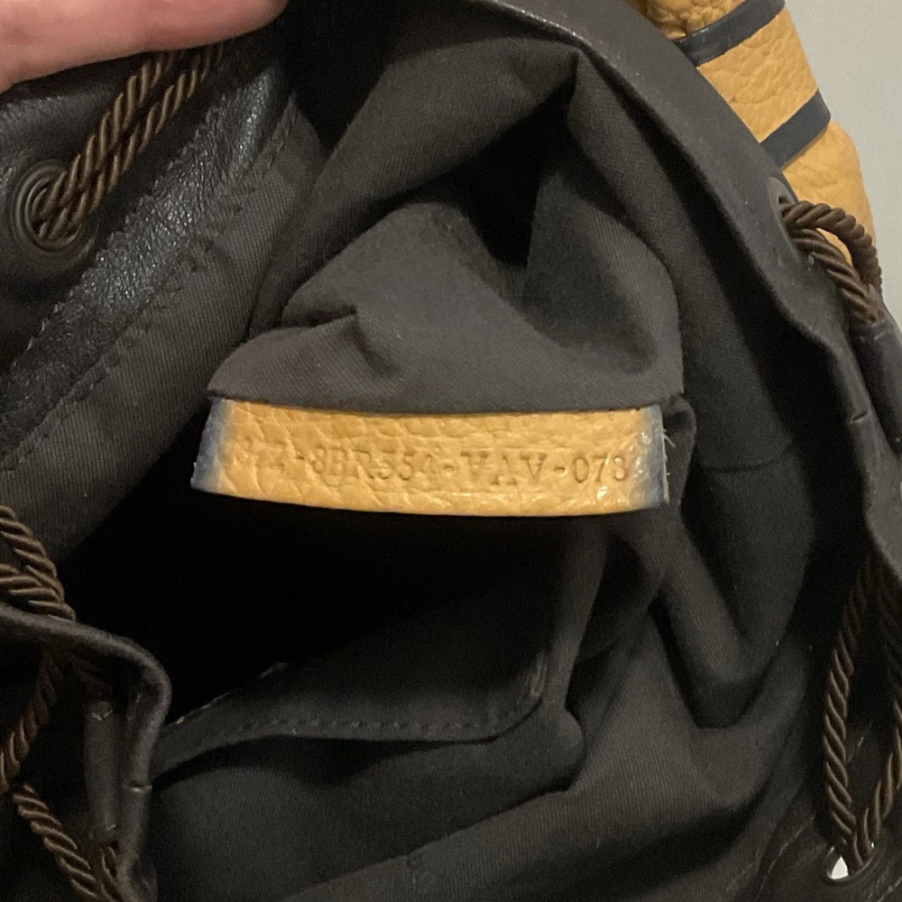Gorgeous Vintage Fendi Palazzo Bucket Bag - Picture 7 of 11